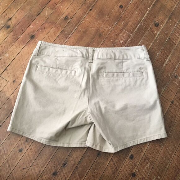 American Eagle tan flat front midi stretch size 4 shorts - Picture 3 of 3